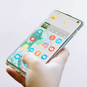 Смартфон Samsung J
