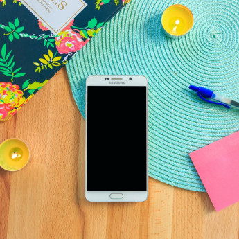 Смартфон Samsung D